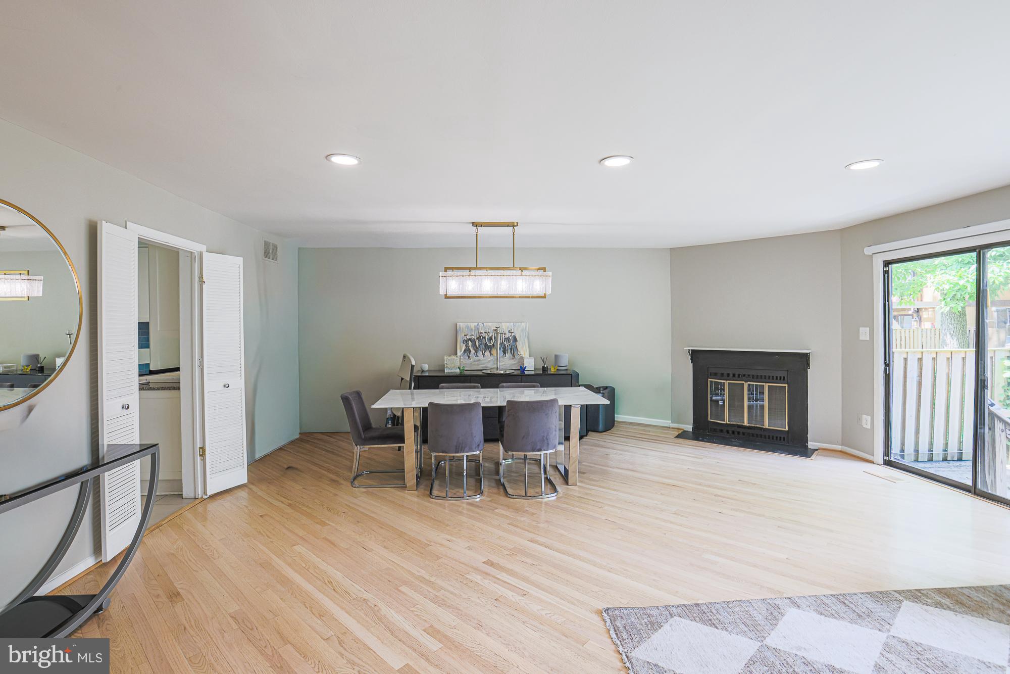 2804 Baneberry Court Baltimore, MD 21209 - Photo 8 of 57