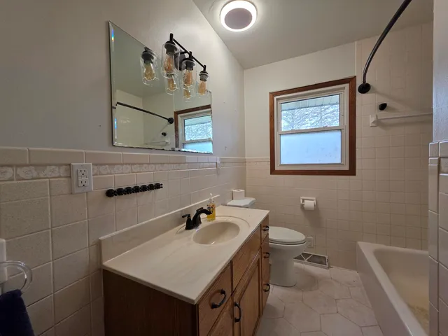 $395,000 | W4306 Highway 18, Jefferson, WI 53549