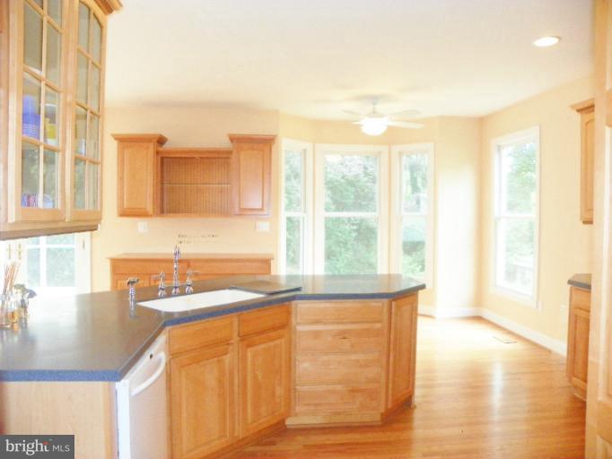 10 Decatur Avenue Annapolis, MD 21403 - Photo 10 of 30 Kitchen