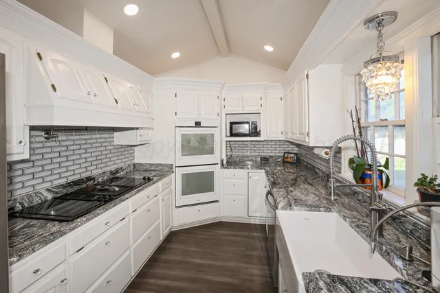 $449,900 | 620 North Main Street, Stratford, TX 79084