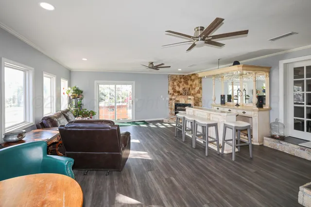 $449,900 | 620 North Main Street, Stratford, TX 79084