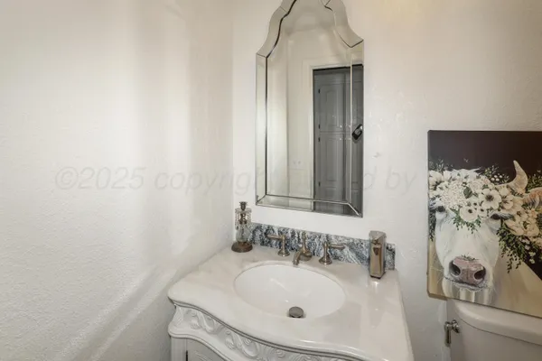 $449,900 | 620 North Main Street, Stratford, TX 79084
