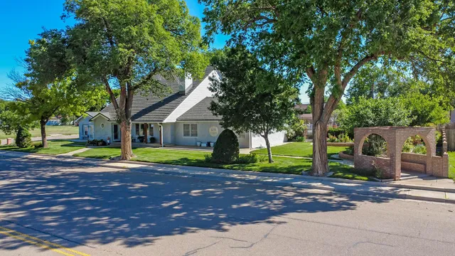 $449,900 | 620 North Main Street, Stratford, TX 79084