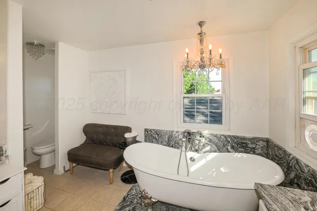 $449,900 | 620 North Main Street, Stratford, TX 79084