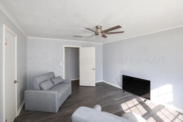 $449,900 | 620 North Main Street, Stratford, TX 79084