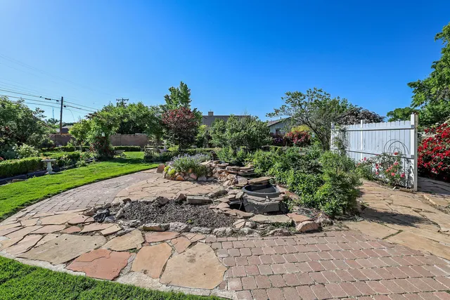 $449,900 | 620 North Main Street, Stratford, TX 79084