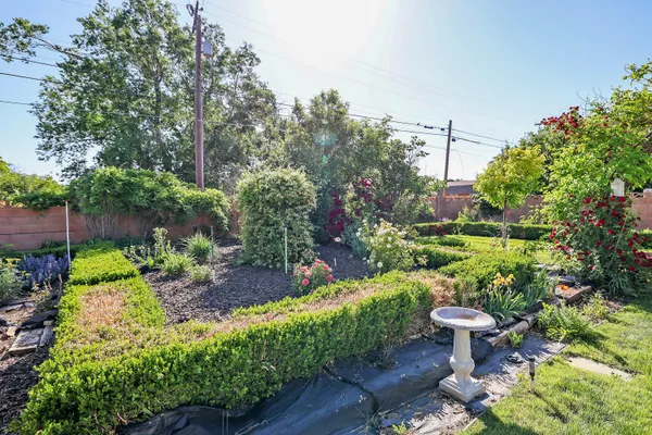 $449,900 | 620 North Main Street, Stratford, TX 79084