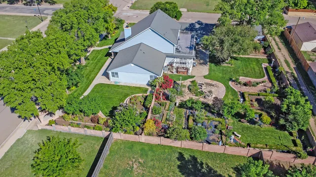 $449,900 | 620 North Main Street, Stratford, TX 79084