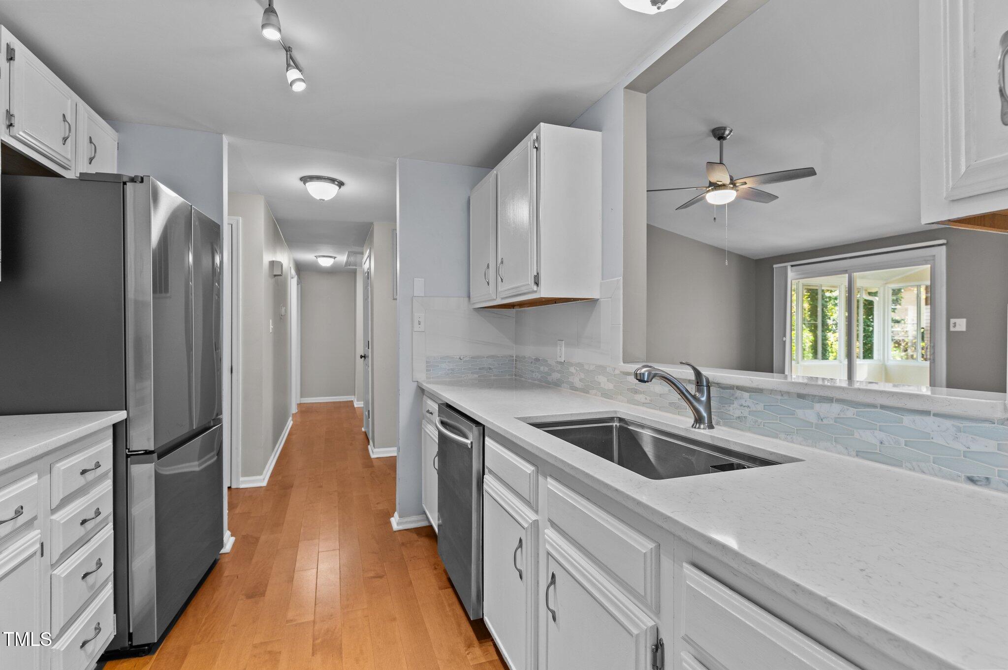 1009 Whetstone Court Raleigh, NC 27615 - Photo 5 of 32 Kitchen