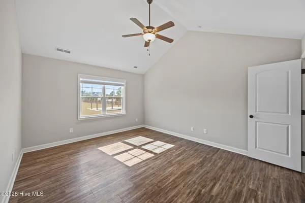 $2,250 | 704 Peyton's Lake Lane, Hubert, NC 28539