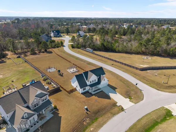 $2,250 | 704 Peyton's Lake Lane, Hubert, NC 28539