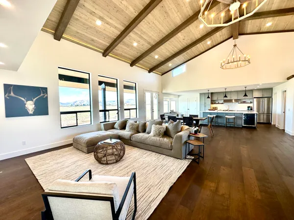$1,599,000 | 139 Baseline Road, Blaine County, ID 83313