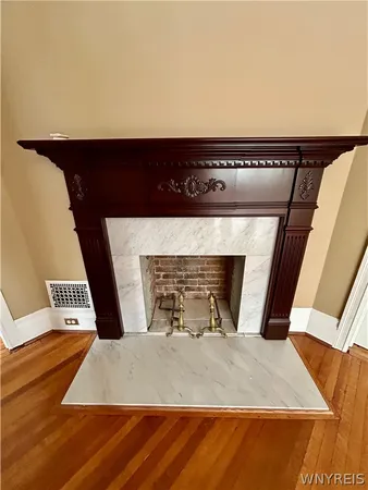 $2,650 | 38 Oakland Place, Unit FRONT, Buffalo, NY 14222