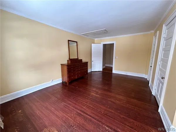 $2,650 | 38 Oakland Place, Unit FRONT, Buffalo, NY 14222