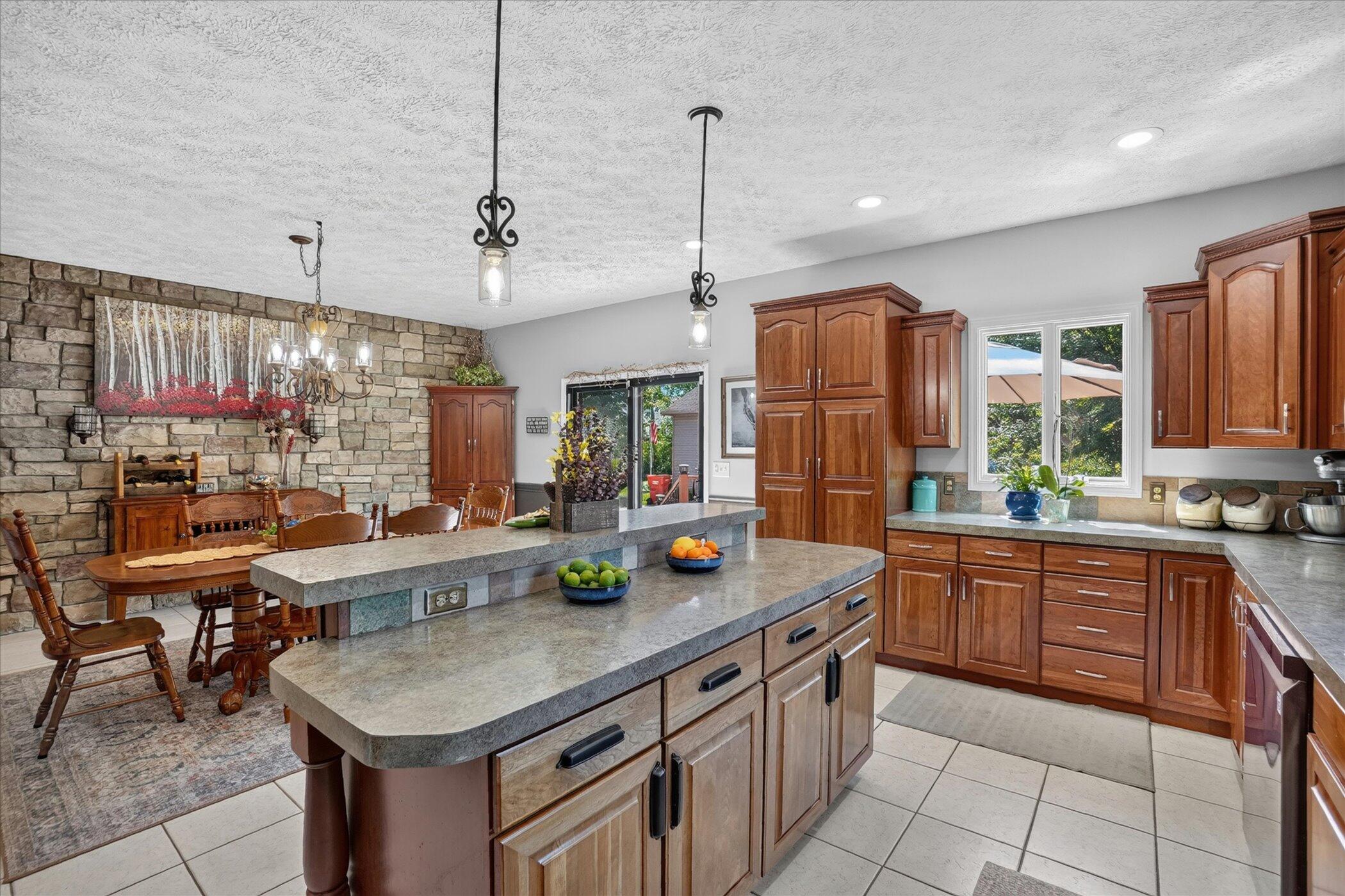 325 Priest Road Owosso, MI 48867 - Photo 14 of 86 Kitchen