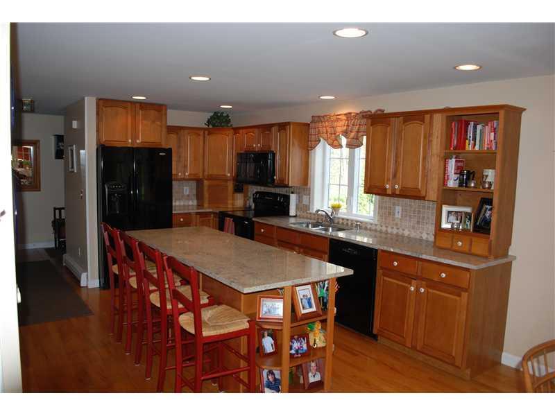 15 Longmeadow Road Scarborough, ME 04074 - Photo 5 of 16 Kitchen.