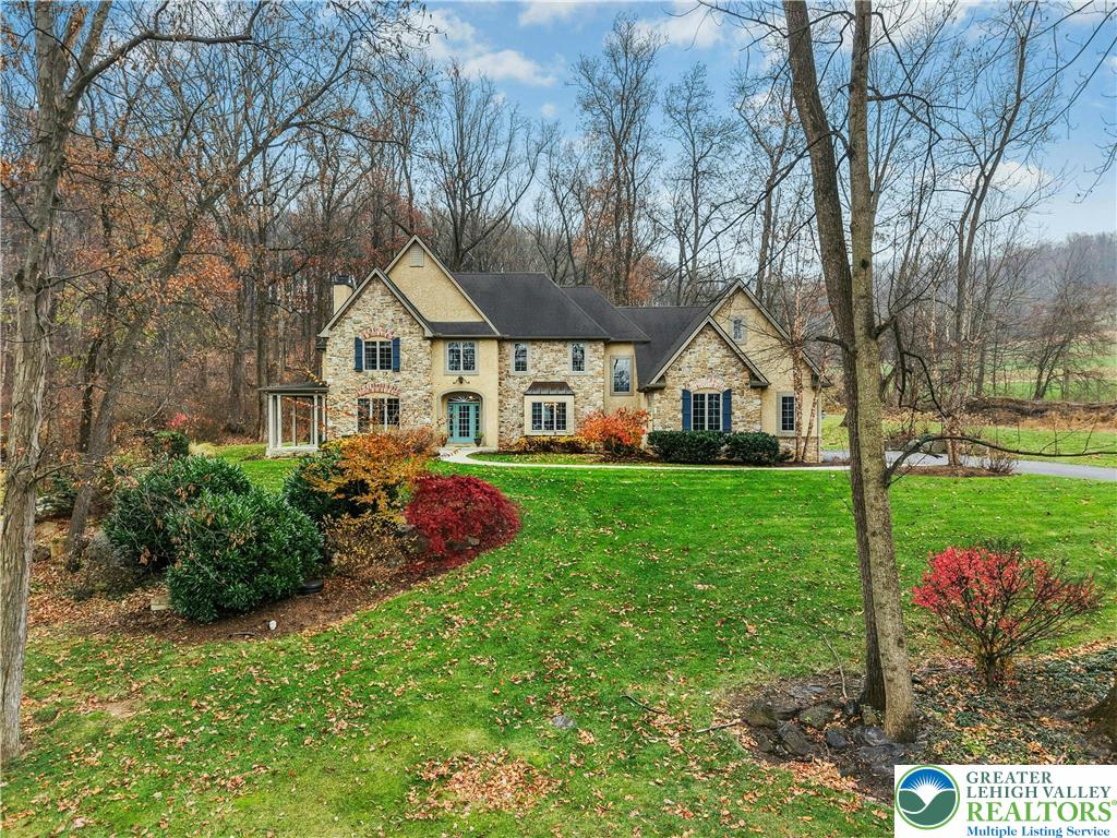 515 Stouts Valley Road Easton, PA 18042 - Photo 2 of 41
