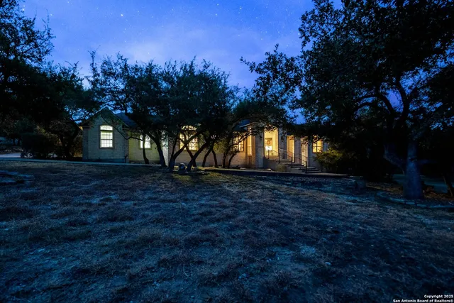 $860,000 | 130 Grey Mist, Spring Branch, TX 78070