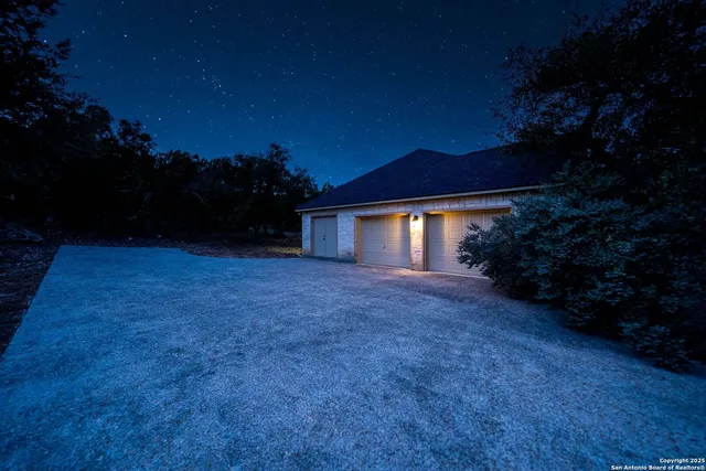 $860,000 | 130 Grey Mist, Spring Branch, TX 78070