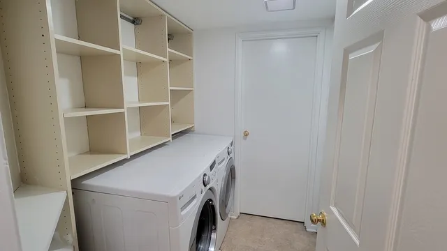 $3,000 | 2765 South Cedar Glen Drive, Arlington Heights, IL 60005