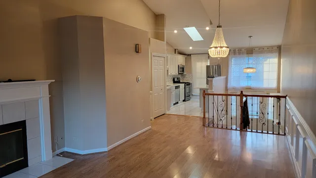 $3,000 | 2765 South Cedar Glen Drive, Arlington Heights, IL 60005