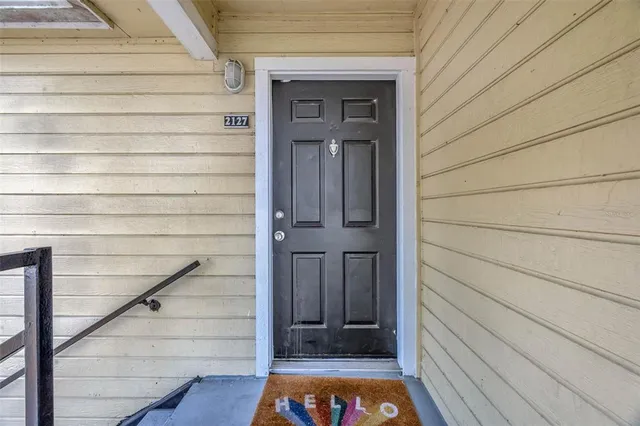 $143,900 | 1051 South Hiawassee Road, Unit 2127, Orlando, FL 32835