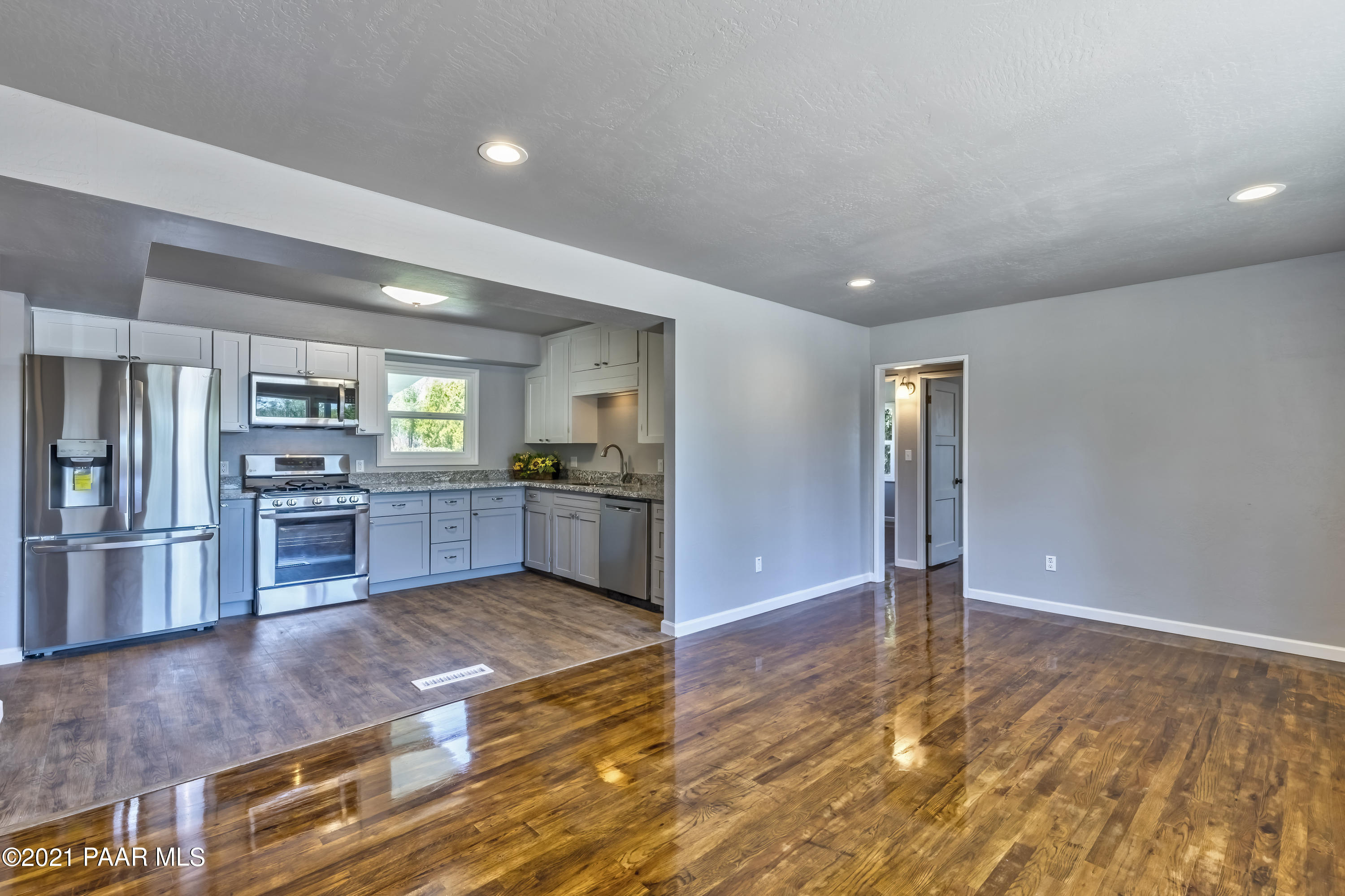 844 Flora Street Prescott, AZ 86301 - Photo 8 of 29