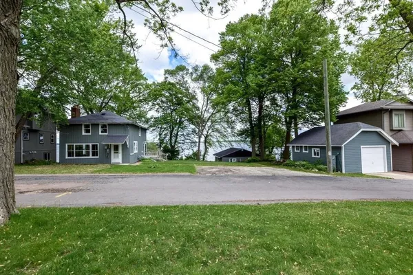 $1,380,000 | 3218 Aalseth Lane, Stoughton, WI 53589