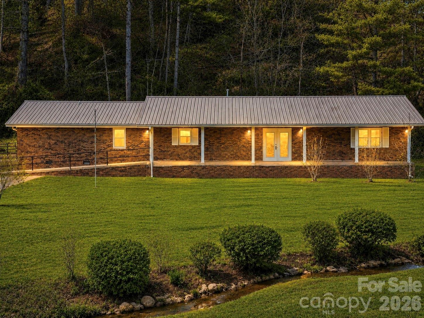 208 Murdock Road Bakersville, NC 28705 - Photo 2 of 44