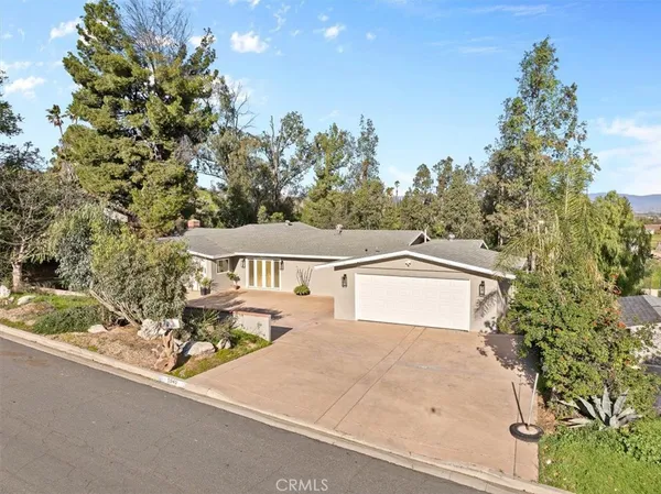 $838,000 | 5940 Ave Juan Bautista, Jurupa Valley, CA 92509