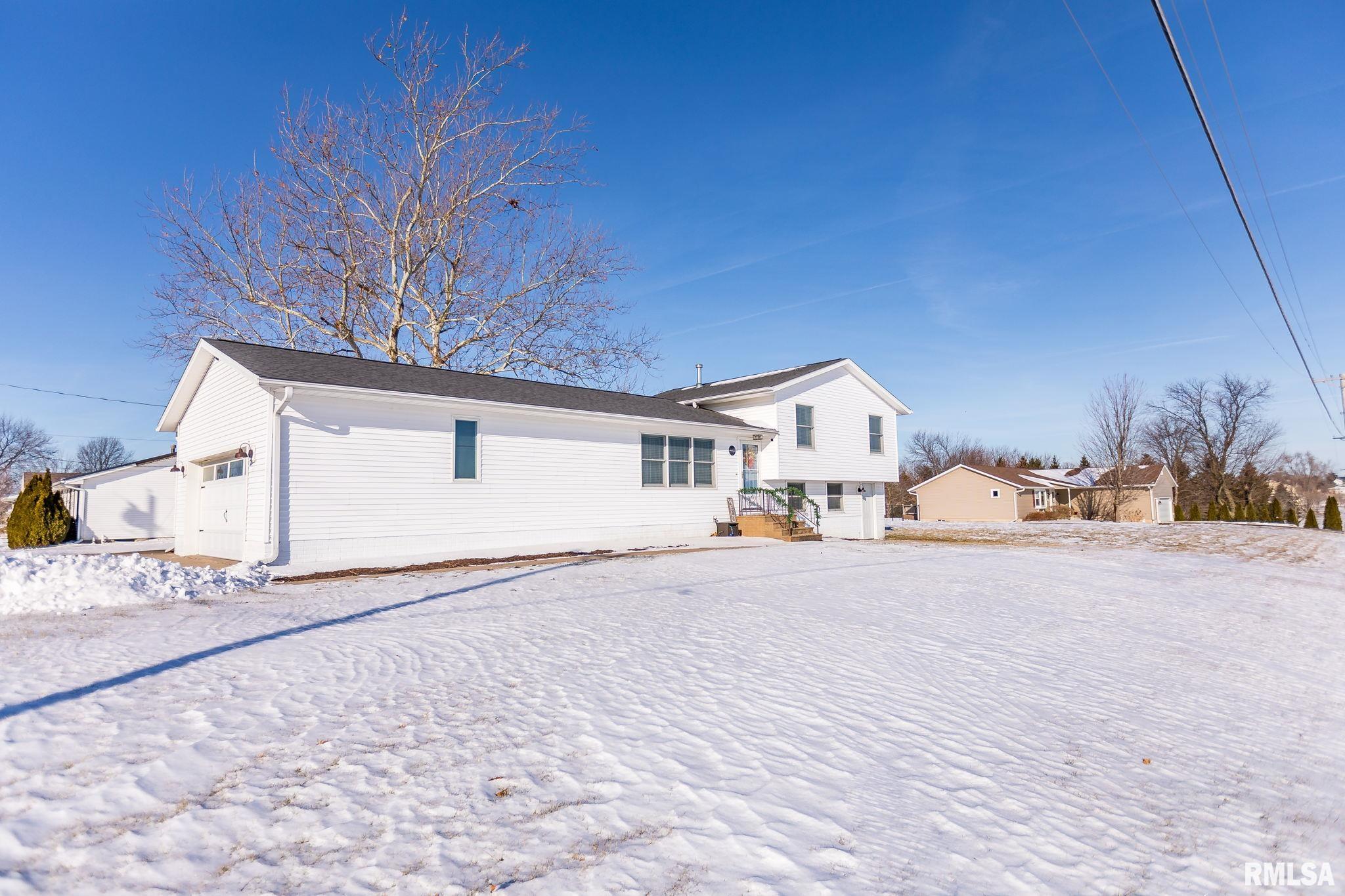 14005 140 Avenue West Taylor Ridge, IL 61284 - Photo 3 of 17 Gallery Image 3