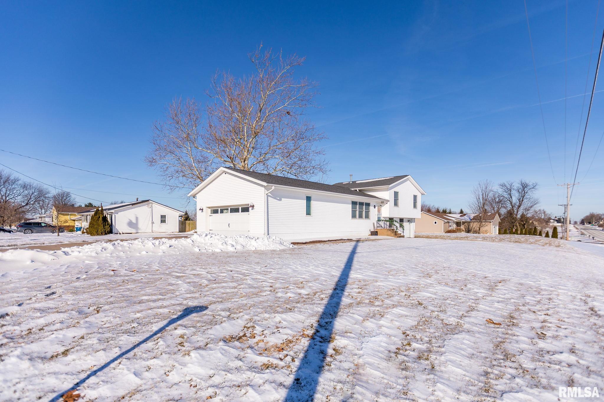 14005 140 Avenue West Taylor Ridge, IL 61284 - Photo 4 of 17 Gallery Image 4