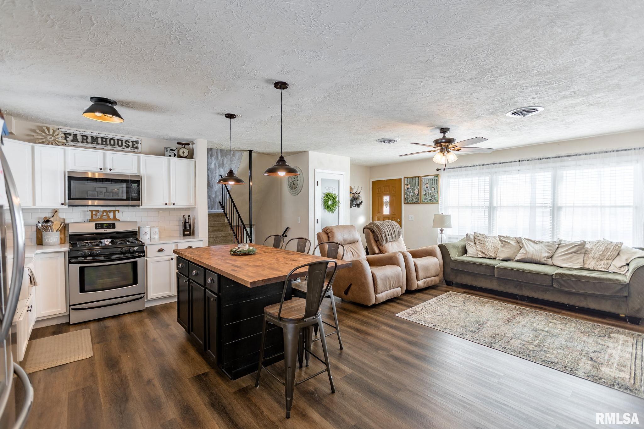 14005 140 Avenue West Taylor Ridge, IL 61284 - Photo 7 of 17 Gallery Image 7