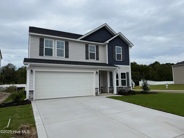 $324,950 | 12 East Emily Gardens Drive, Selma, NC 27576