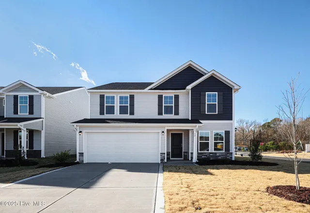 $324,950 | 12 East Emily Gardens Drive, Selma, NC 27576