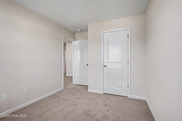 $324,950 | 12 East Emily Gardens Drive, Selma, NC 27576