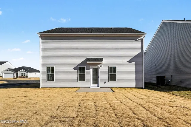 $324,950 | 12 East Emily Gardens Drive, Selma, NC 27576