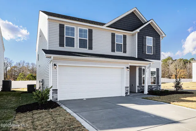 $324,950 | 12 East Emily Gardens Drive, Selma, NC 27576
