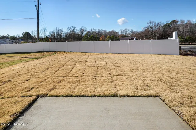 $324,950 | 12 East Emily Gardens Drive, Selma, NC 27576