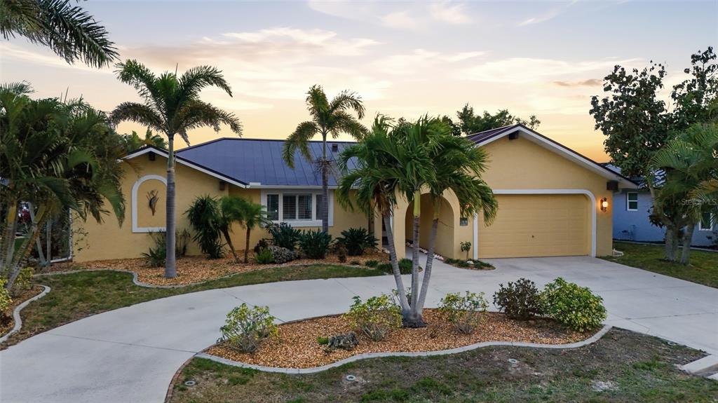 825 Vía Formia Punta Gorda, FL 33950 - Photo 7 of 78
