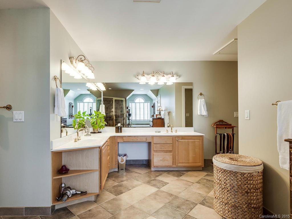 10812 Fox Hedge Road Matthews, NC 28105 - Photo 18 of 24 Gallery Image 18