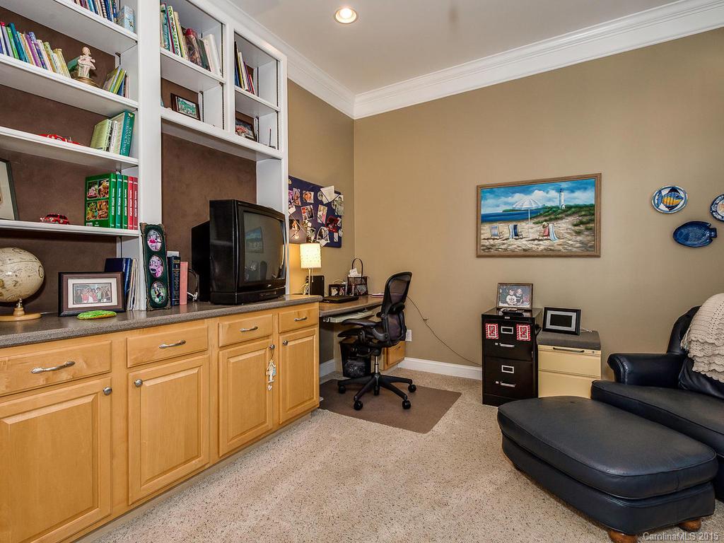 10812 Fox Hedge Road Matthews, NC 28105 - Photo 8 of 24 Gallery Image 8