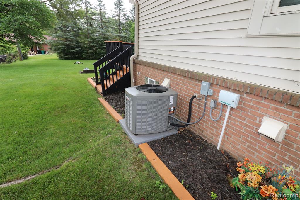 26258 Orchard Lake Road Farmington Hills, MI 48334 - Photo 4 of 22