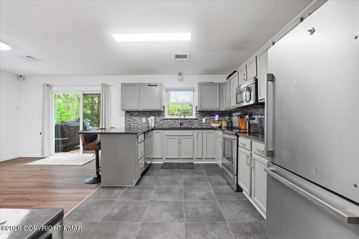 2108 Freedom Way Pocono Summit, PA 18346 - Photo 22 of 92 022-025_847A3985