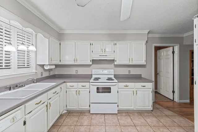 $339,900 | 143 Ashley Lane, Brighton, TN 38011