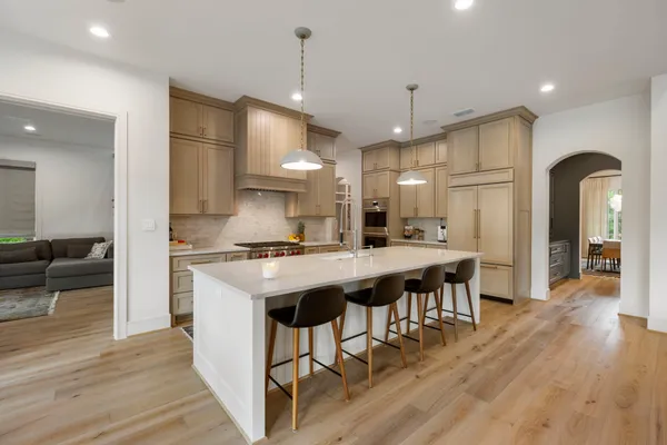 $2,795,000 | 7 Gatewood Reserve Lane, The Woodlands, TX 77381