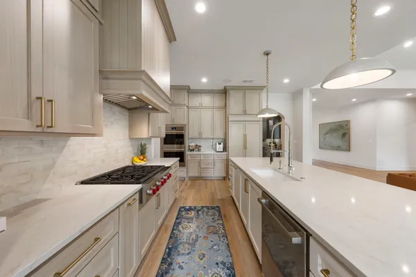 $2,795,000 | 7 Gatewood Reserve Lane, The Woodlands, TX 77381