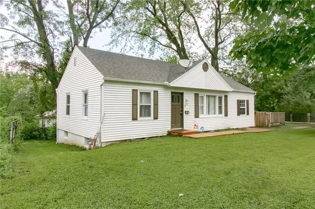 $202,500 | 1007 Vest Drive, Warrensburg, MO 64093