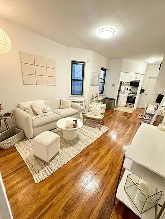 $3,450 | 886 10th Avenue, Unit 5D | Hell's Kitchen