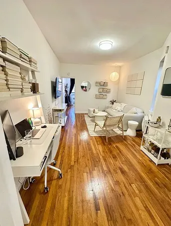 $3,450 | 886 10th Avenue, Unit 5D | Hell's Kitchen